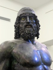 riace-bronzes-statue-a